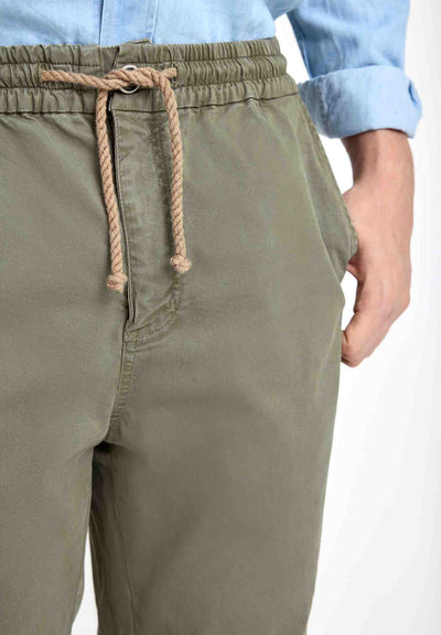 Pantalón jogger khaki
